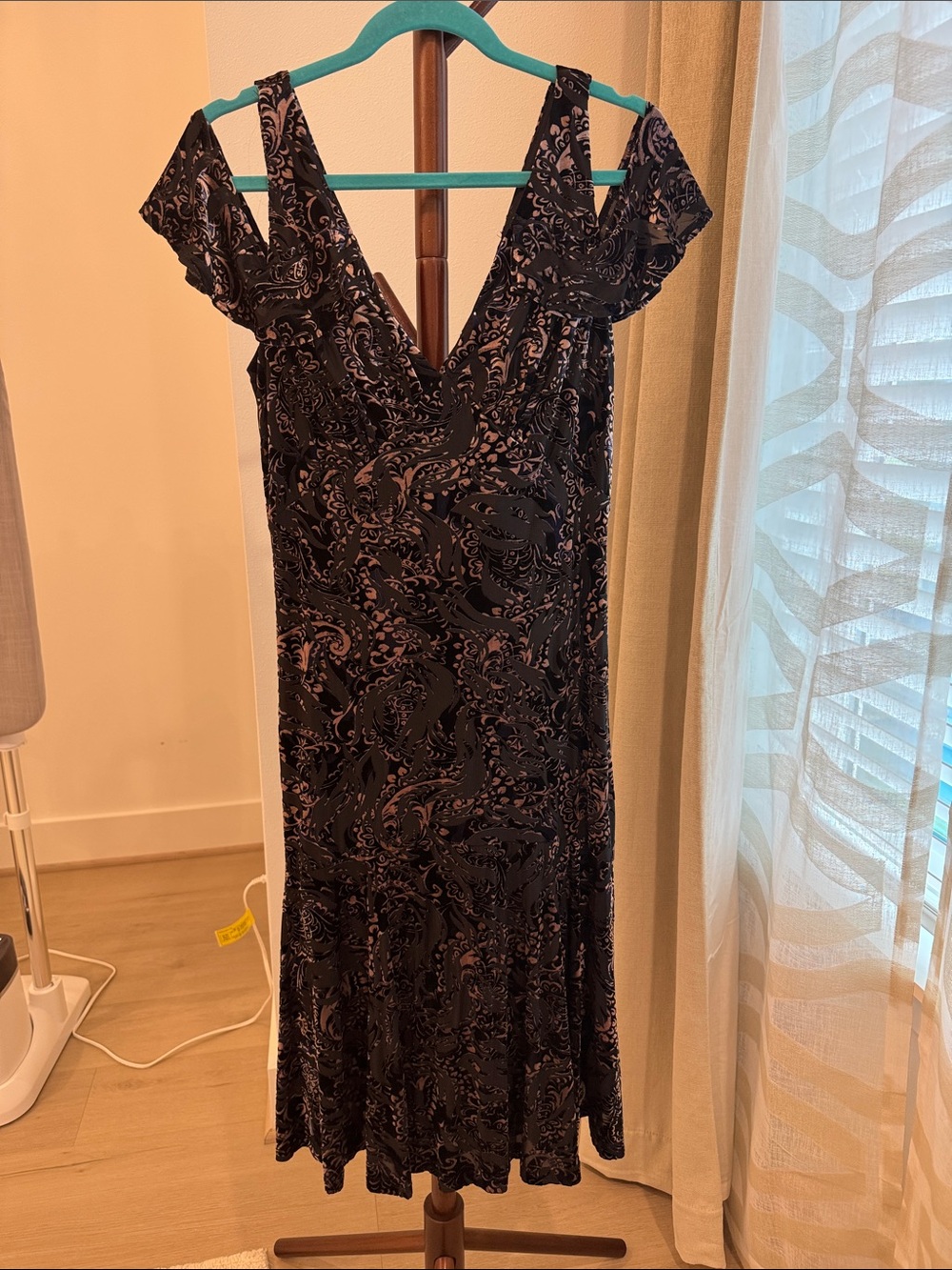 Adrianna Papell velvet Black Dress with Dusty Rose Paisley Print